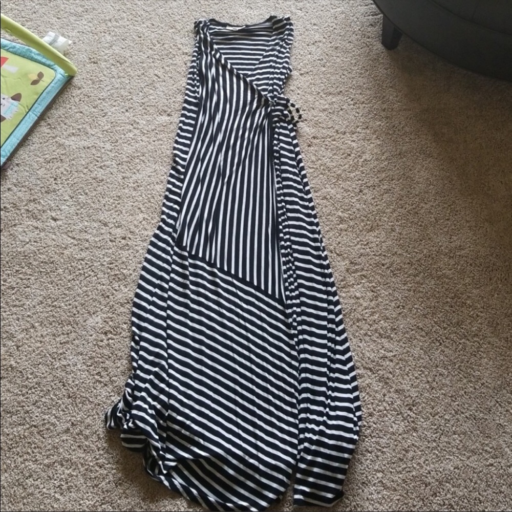 Jessica Simpson Maternity Wrap Dress